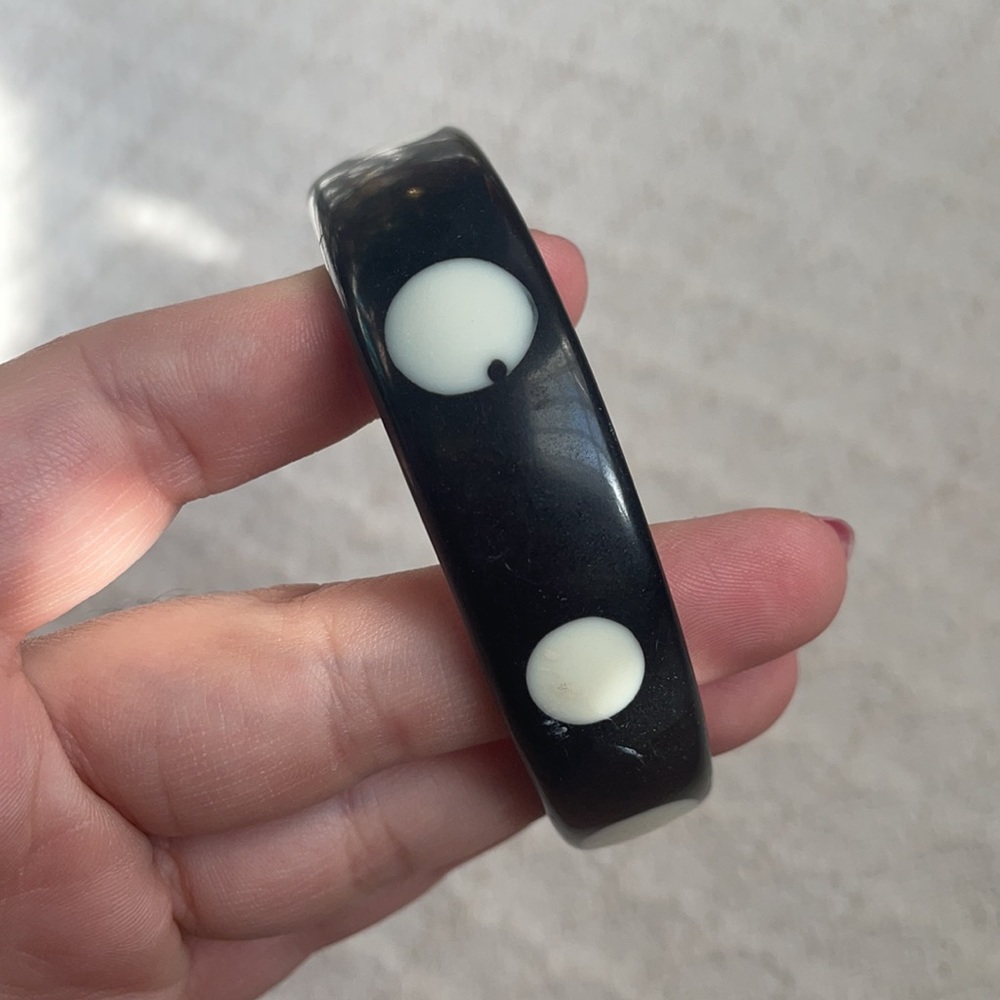 Mod Plastic Bangle - Picture 4 of 7